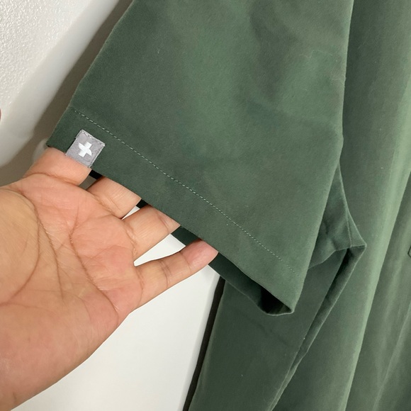 FIGS Leon Three-Pocket Scrub Top SizeXL - Picture 3 of 5